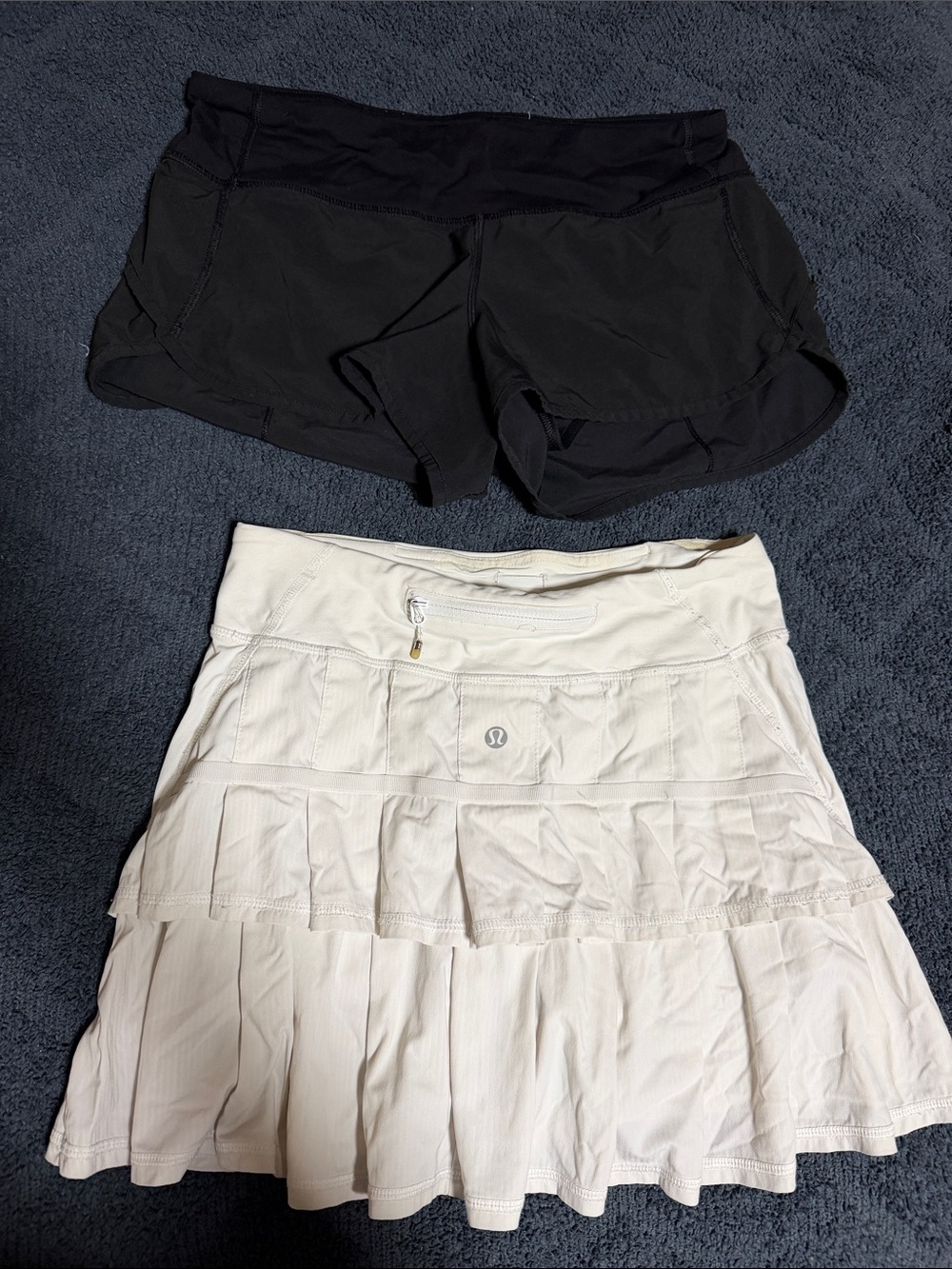Lululemon White Pleated Athletic Skirt with Black Running Shorts bundle size 4